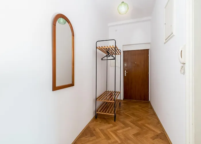 Old Town 2-Bedroom Apartment